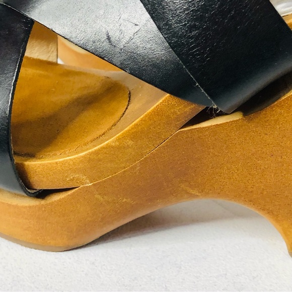 Micheal Kors Wrap around wood Wedge black Sandals size 8. R1 - Picture 6 of 15
